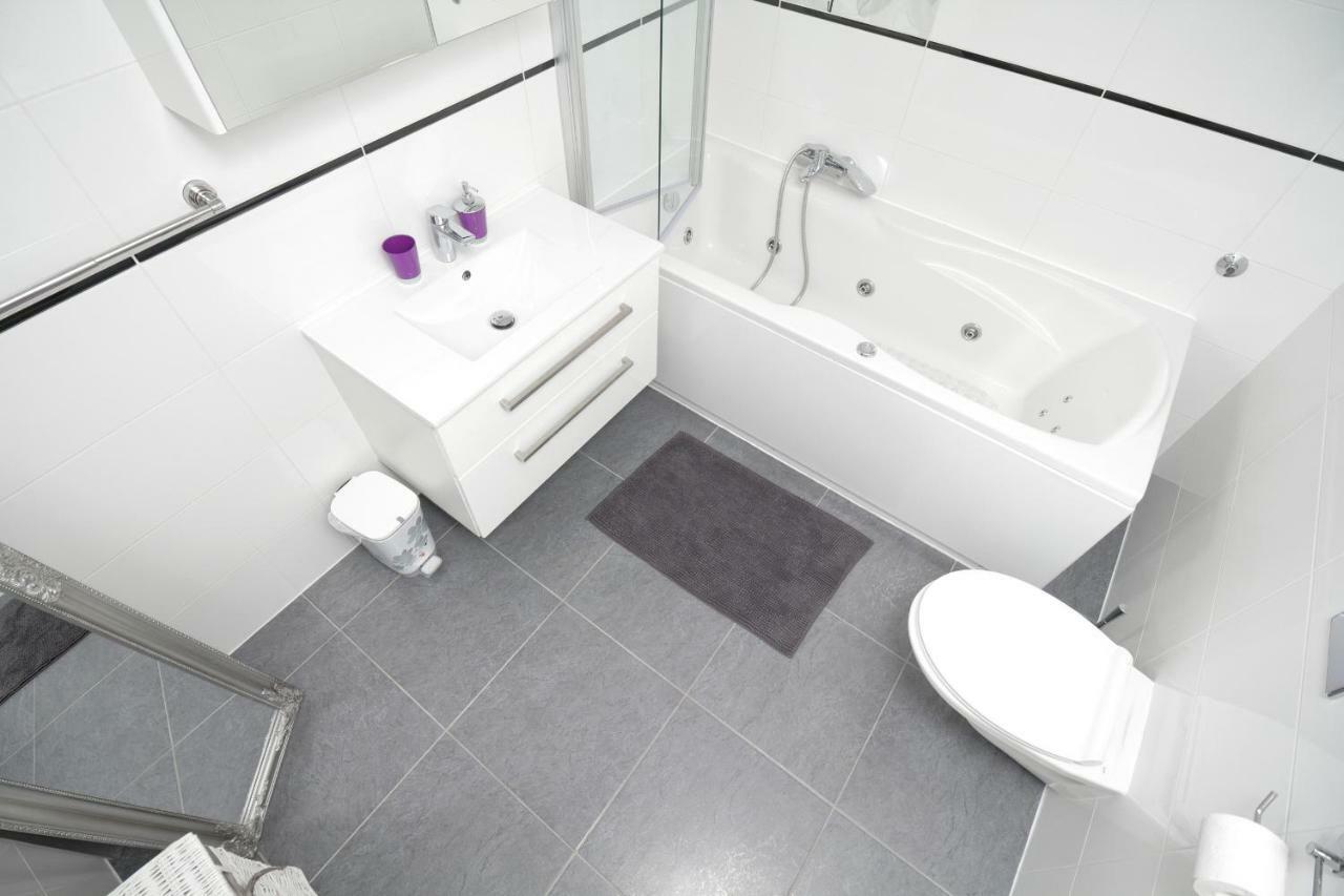 Stella Maris Apartment Брела Екстериор снимка