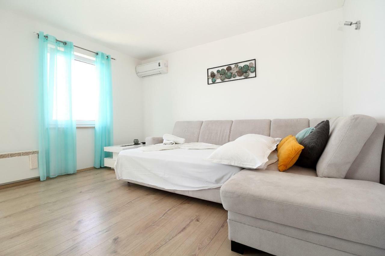 Stella Maris Apartment Брела Екстериор снимка